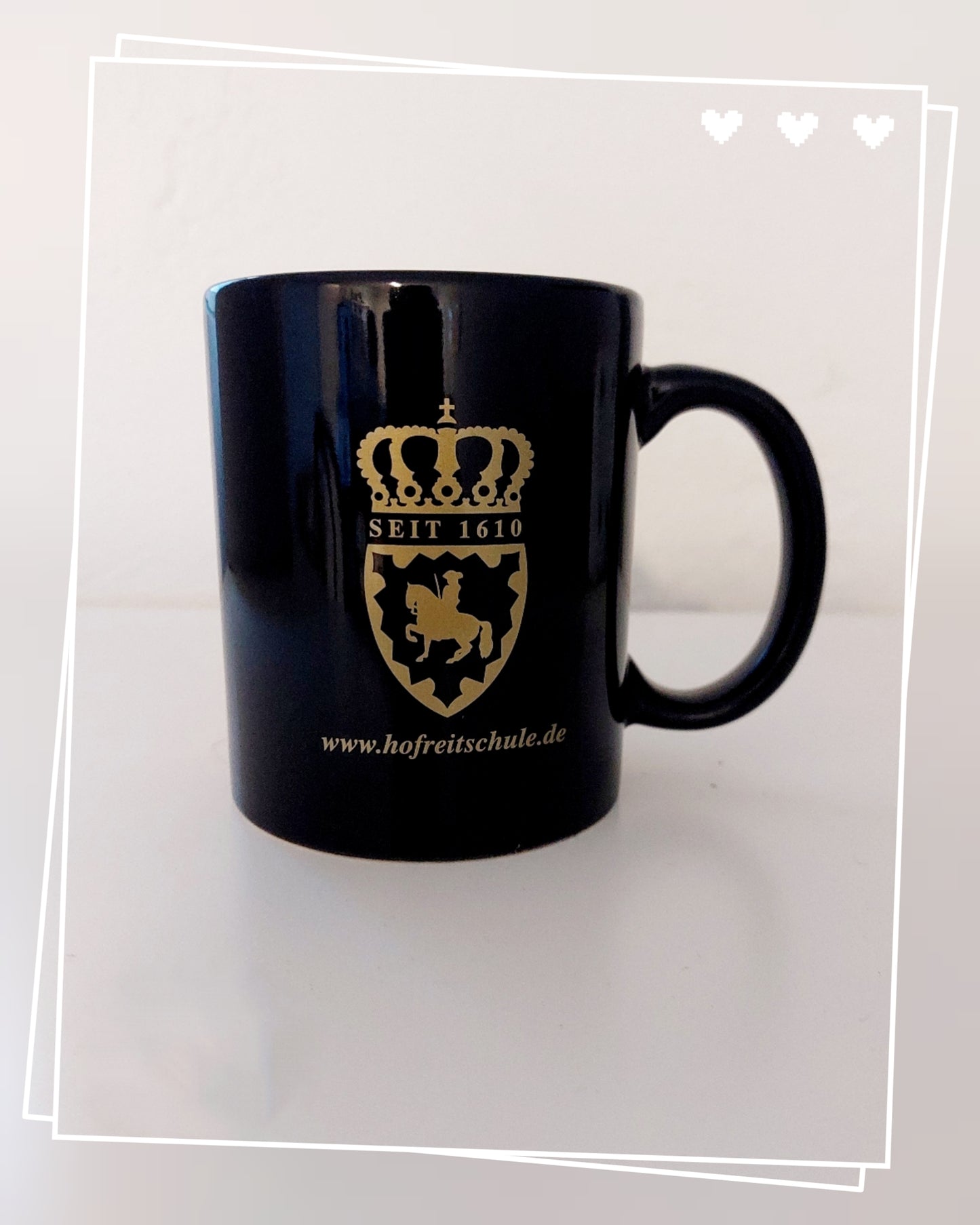 Tasse mit edlem Hofreitschul Logo & Schriftzug